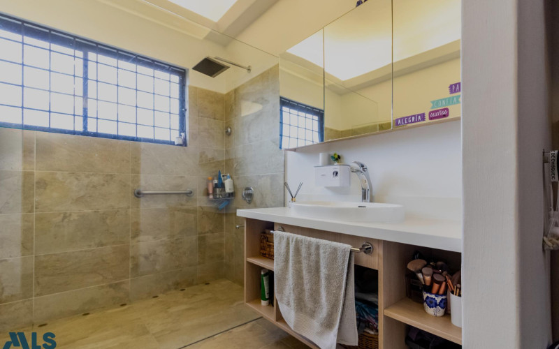 Casa en Envigado en Alto de las Palmas