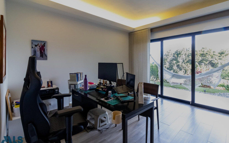 Casa en Envigado en Alto de las Palmas