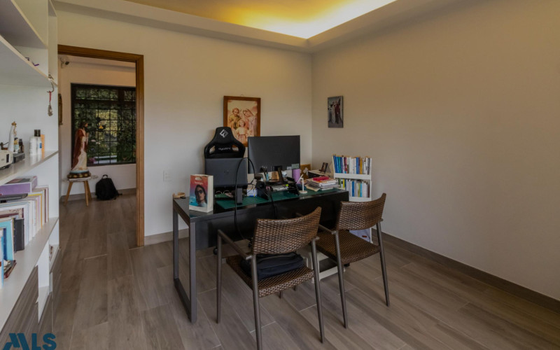 Casa en Envigado en Alto de las Palmas