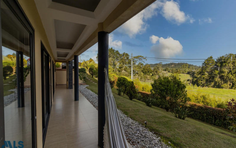 Casa en Envigado en Alto de las Palmas