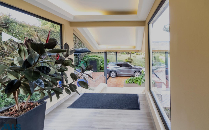 Casa en Envigado en Alto de las Palmas