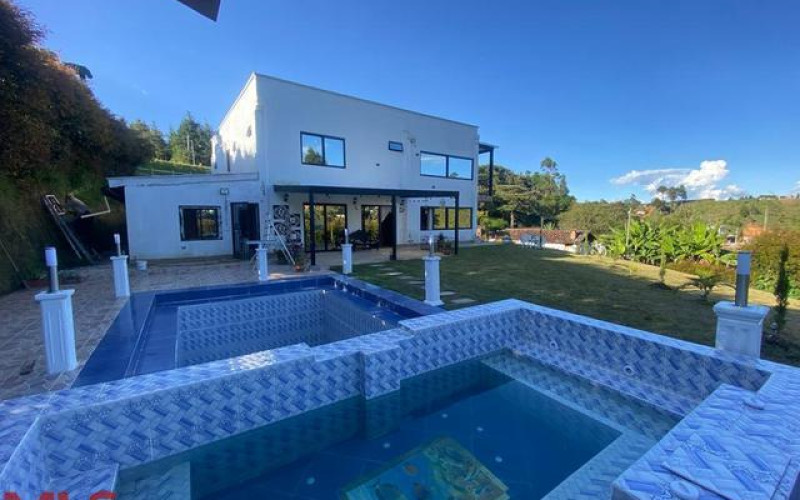 Casa en Rionegro en Aeropuerto