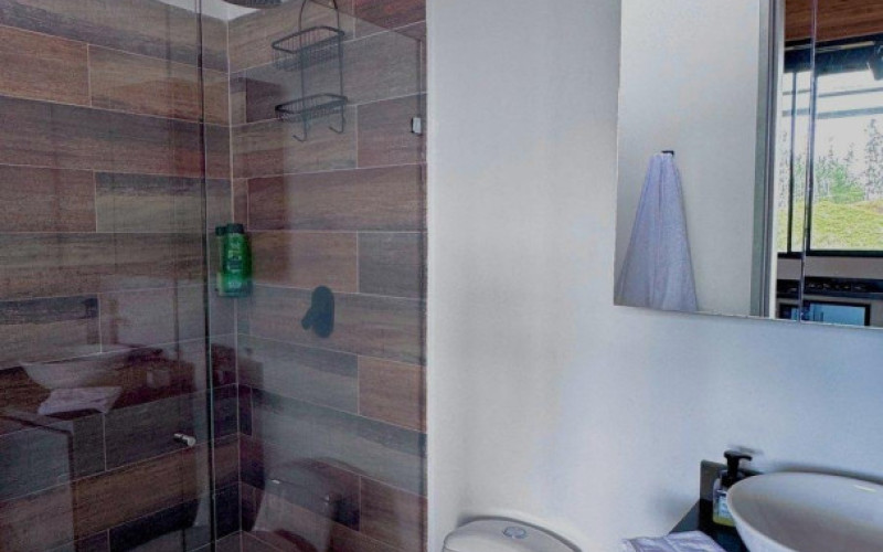 Casa en El Peñol en V. La Piedra