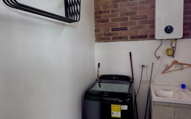 Casa en El Peñol en V. La Piedra