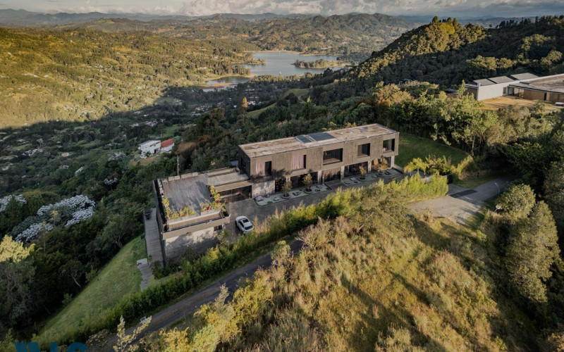 Casa en El Retiro en V. Carrizales