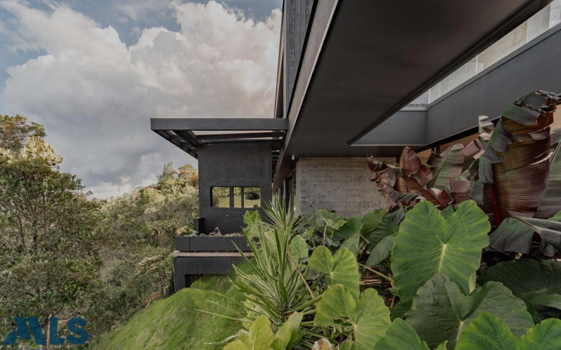 Casa en El Retiro en V. Carrizales