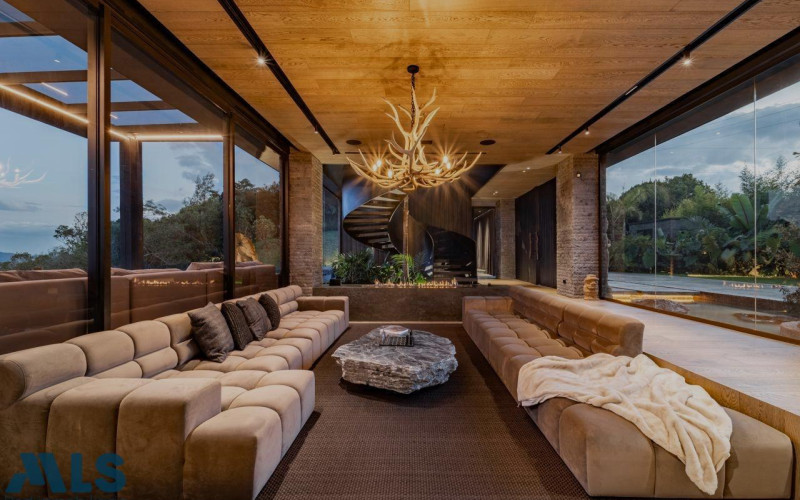 Casa en El Retiro en V. Carrizales