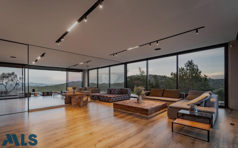 Casa en El Retiro en V. Carrizales