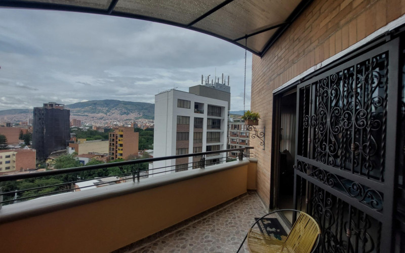 Apartamento en Medellín en Laureles
