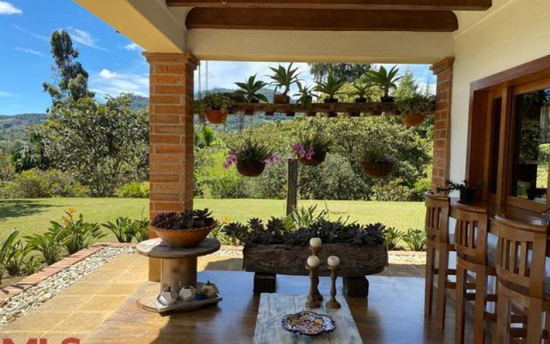 Casa en Rionegro en V. Pontezuela