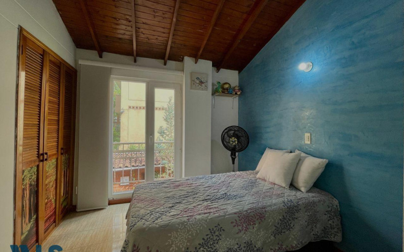 Casa en Envigado en Loma del Barro