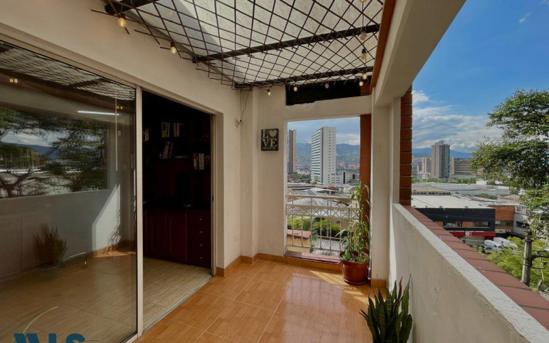 Casa en Envigado en Loma del Barro