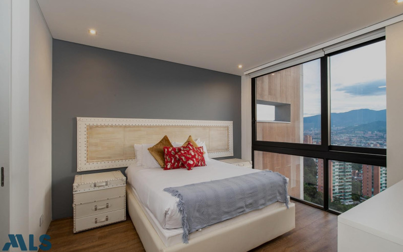 Apartamento en Medellín en Las Lomas Nº 1