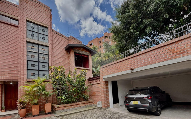Casa en Medellín en Los Naranjos