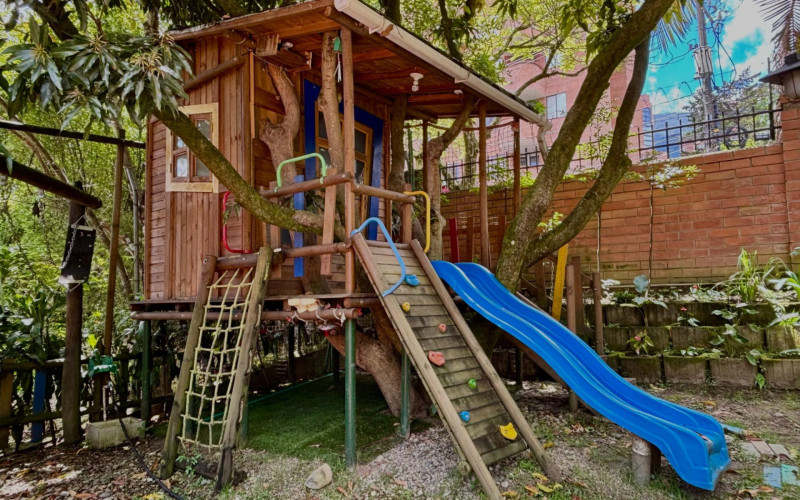 Casa en Medellín en Los Naranjos