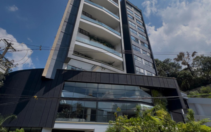 Apartamento en Medellín en El Tesoro