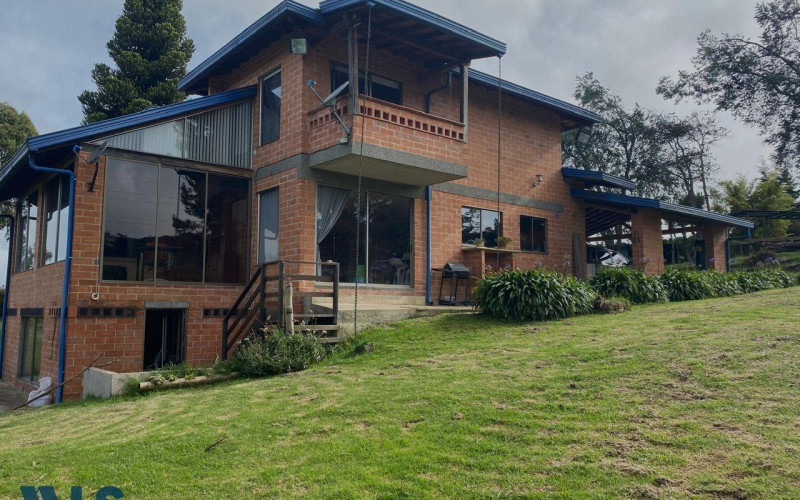 Casa en Santa Elena en Rural