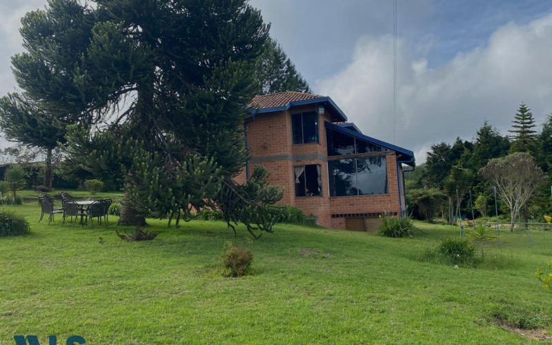 Casa en Santa Elena en Rural