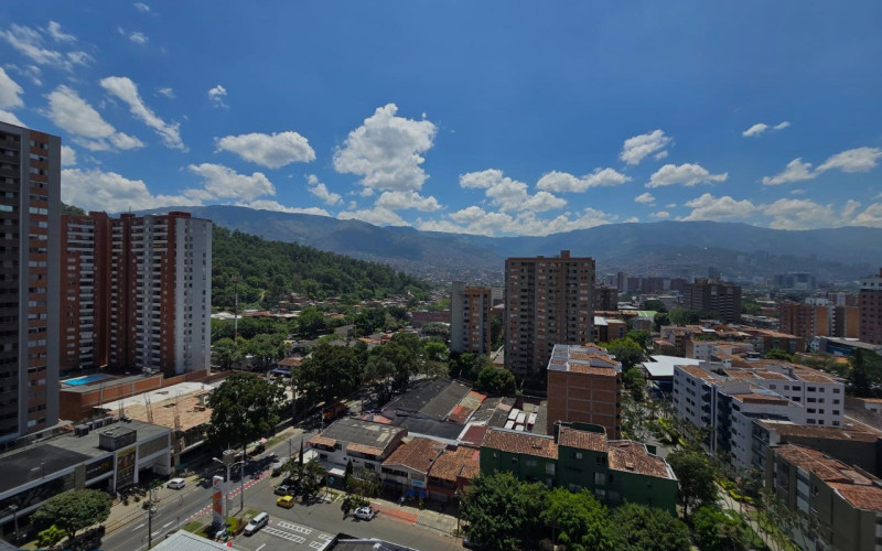 Apartamento en Medellín en Los Colores