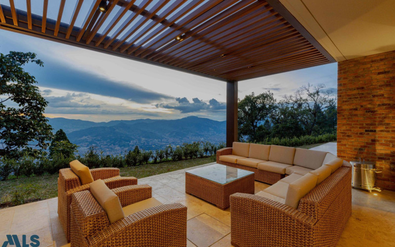Casa en Medellín en Las Palmas