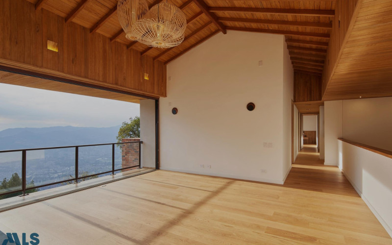 Casa en Medellín en Las Palmas