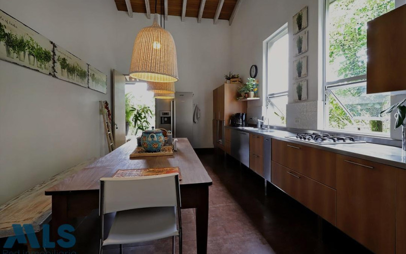 Casa en Envigado en Loma del Escobero