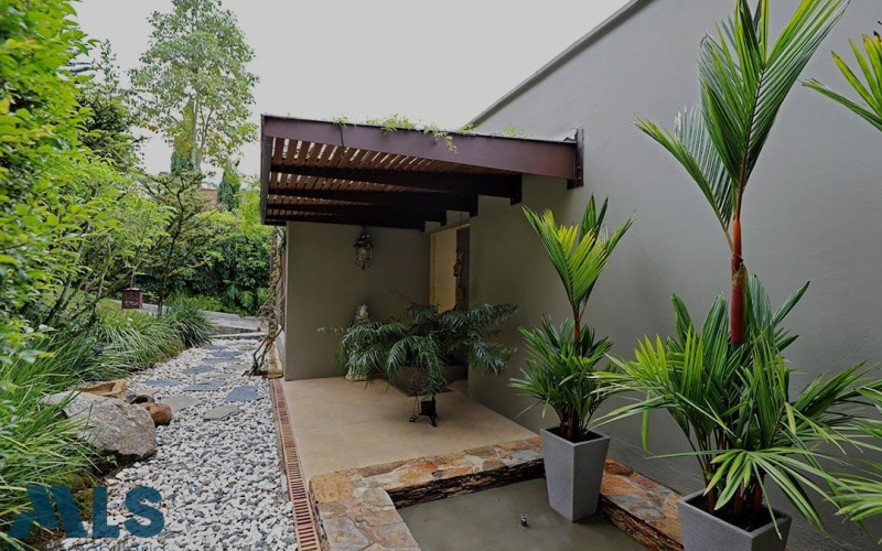 Casa en Envigado en Loma del Escobero