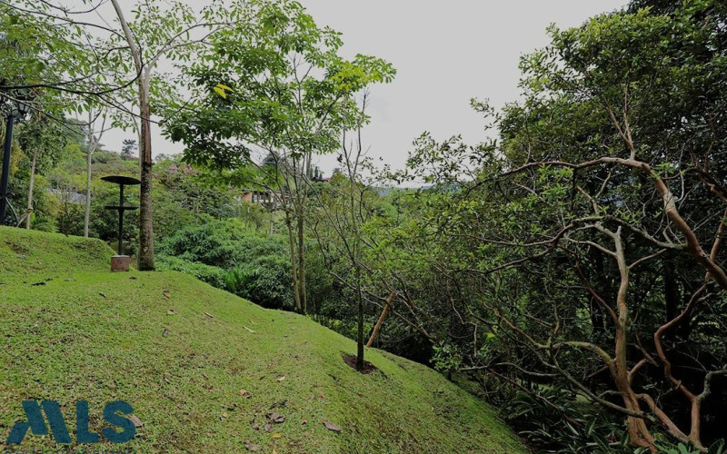 Casa en Envigado en Loma del Escobero