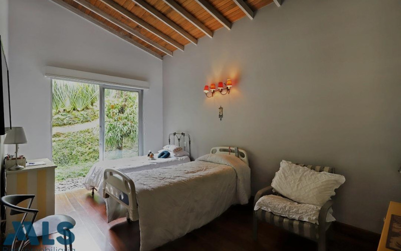 Casa en Envigado en Loma del Escobero