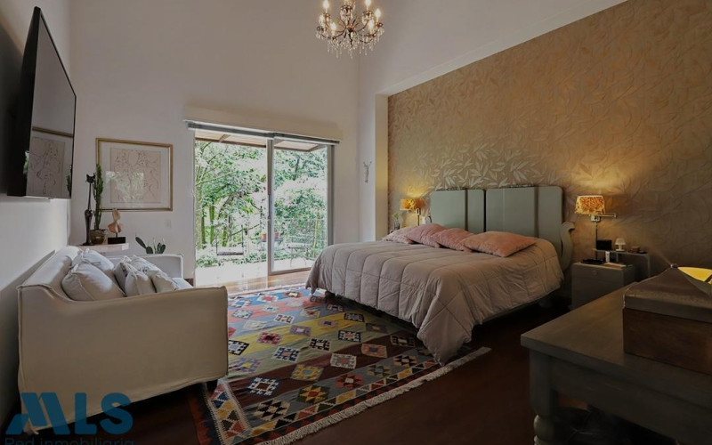 Casa en Envigado en Loma del Escobero
