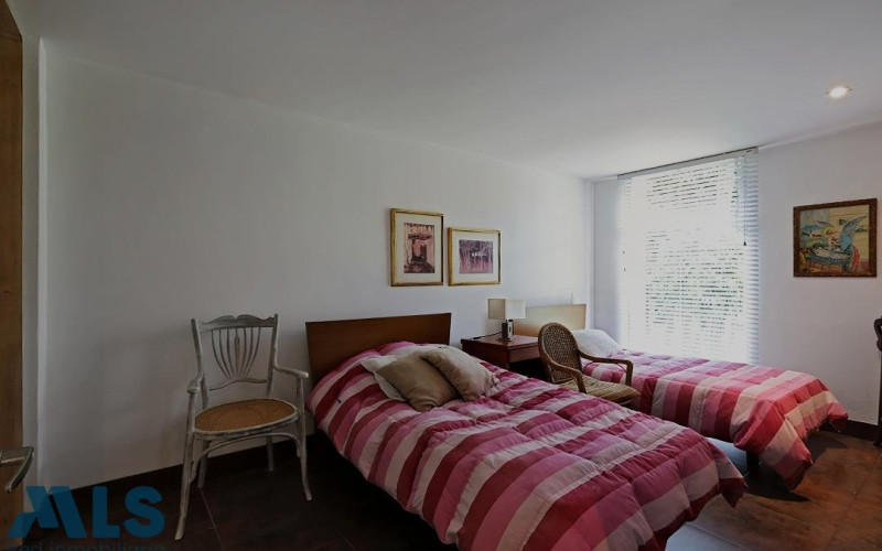 Casa en Envigado en Loma del Escobero