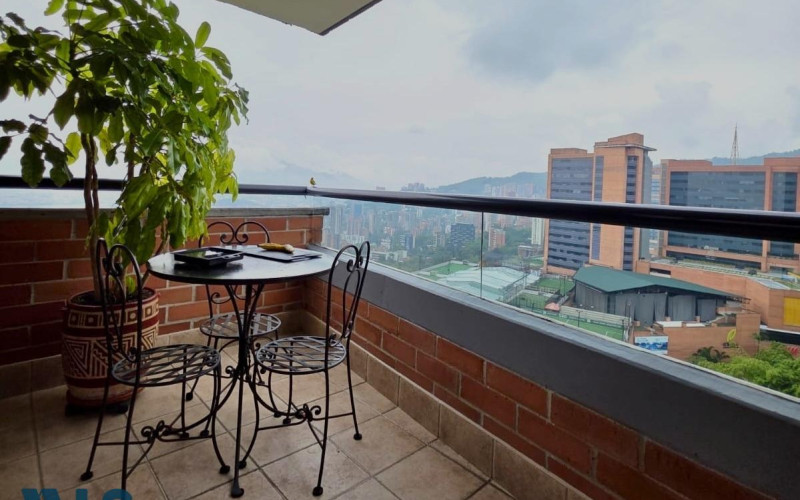 Apartamento en Medellín en El Tesoro