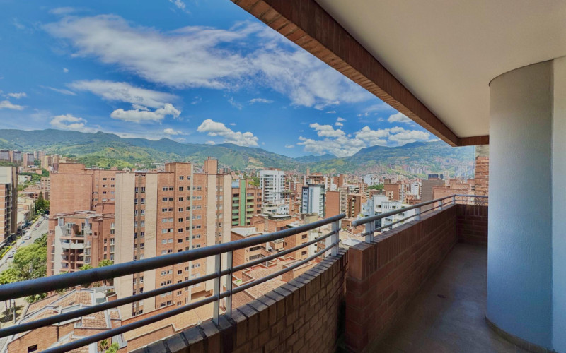 Apartamento en Medellín en Laureles