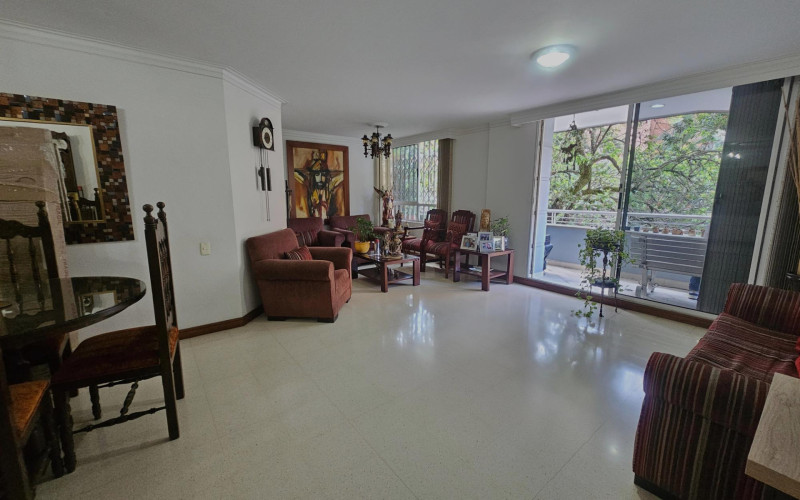 Apartamento en Medellín en Laureles