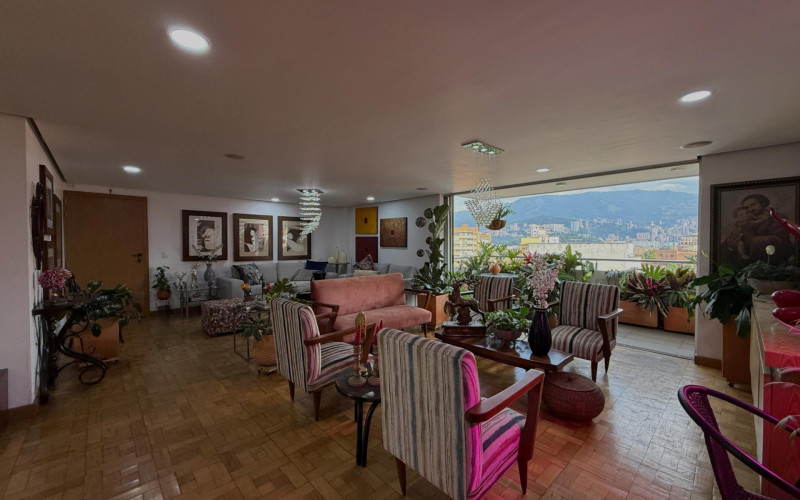 Apartamento en Medellín en Laureles