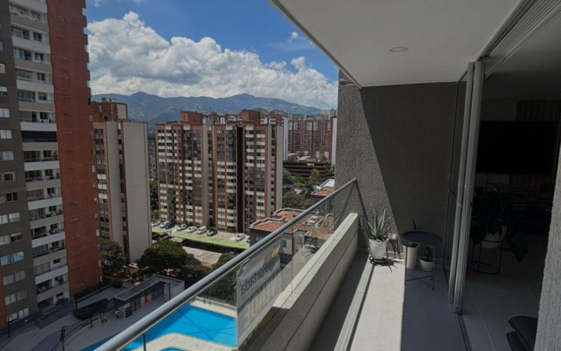 Apartamento en Medellín en Los Colores