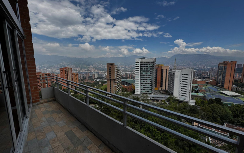 Apartamento en Medellín en El Tesoro