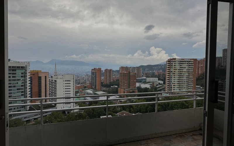 Apartamento en Medellín en El Tesoro