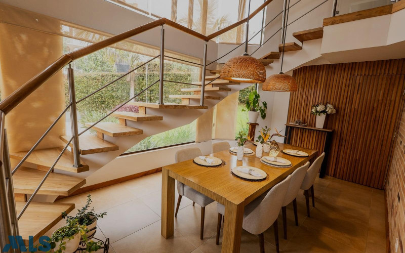 Casa en Envigado en Alto del escobero (Envigado)