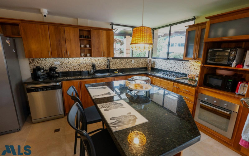 Casa en Envigado en Alto del escobero (Envigado)