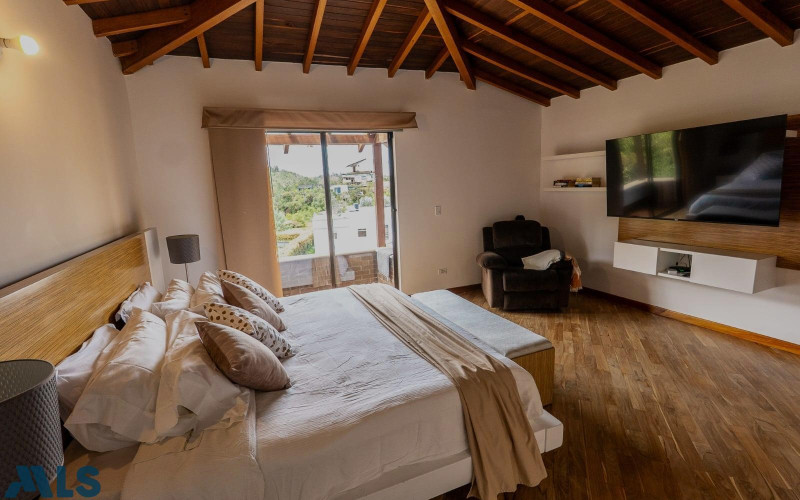 Casa en Envigado en Alto del escobero (Envigado)