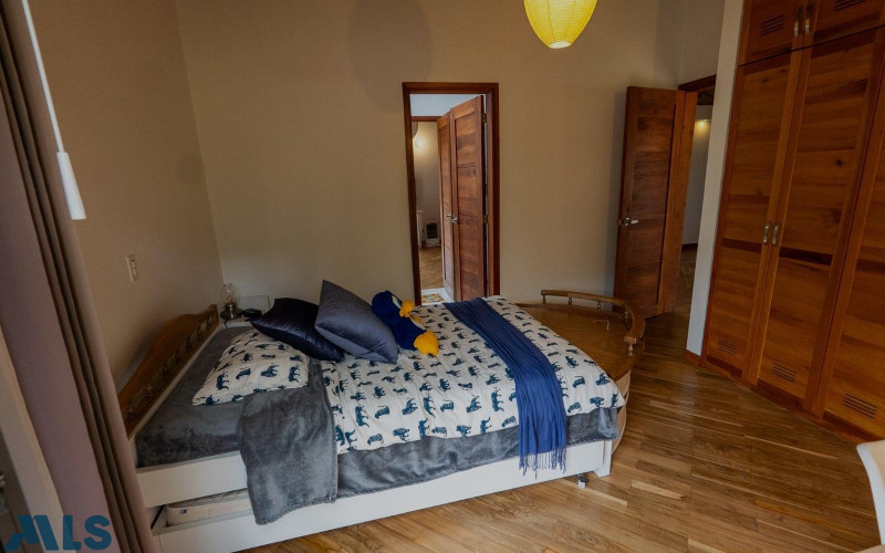 Casa en Envigado en Alto del escobero (Envigado)