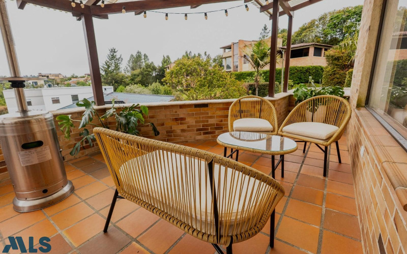 Casa en Envigado en Alto del escobero (Envigado)