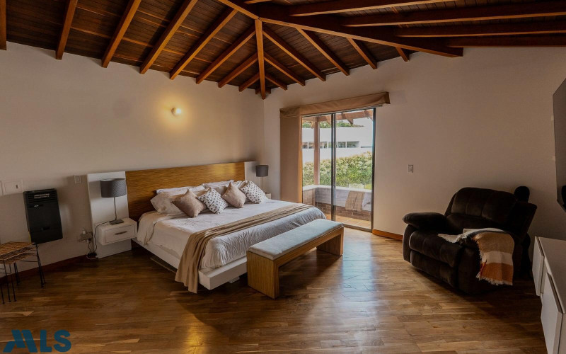 Casa en Envigado en Alto del escobero (Envigado)
