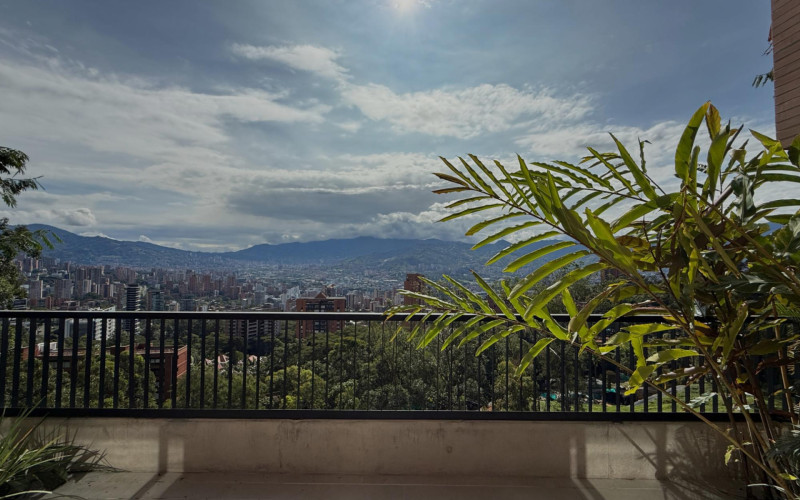 Apartamento en Medellín en Alto de Las Palmas