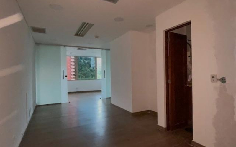 Oficina en Medellín en El Tesoro