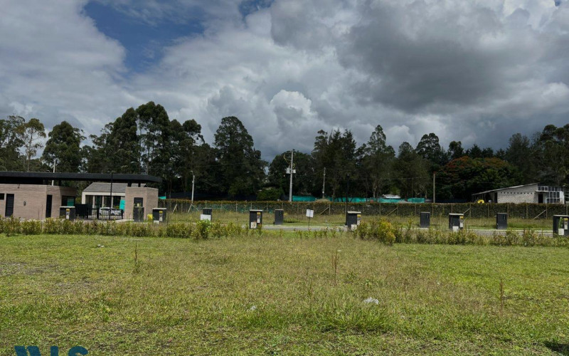 Lote Residencial en El Retiro en Urbano