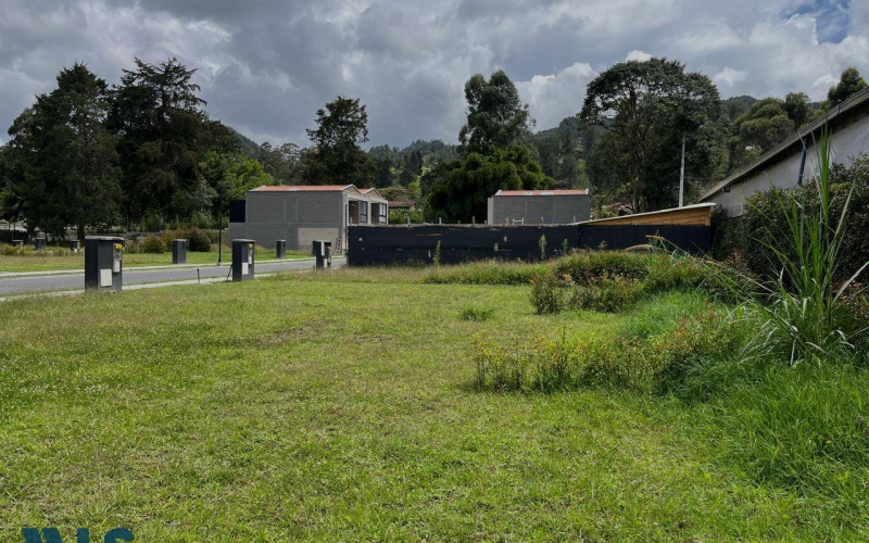 Lote Residencial en El Retiro en Urbano