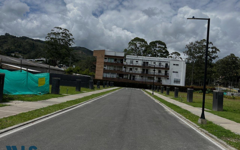Lote Residencial en El Retiro en Urbano