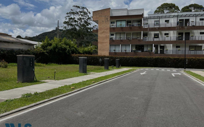 Lote Residencial en El Retiro en Urbano